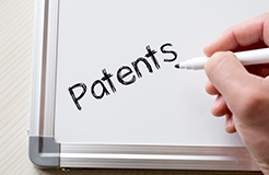 浅谈专利权利要求中并列技术方案的认定及建议