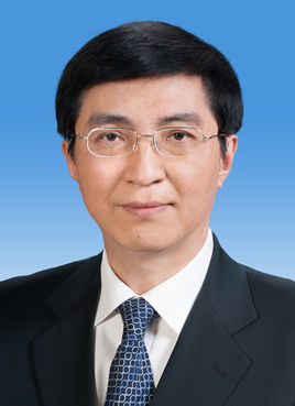 第十九届中央政治局常委，三位具有法学背景！