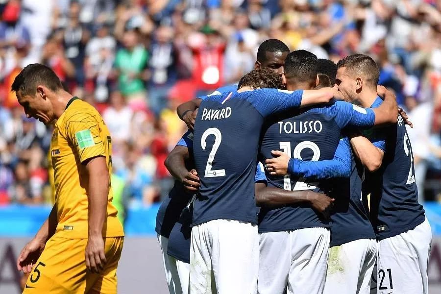 世界杯C组首轮小组赛，抢镜法国球星的门线技术详解！