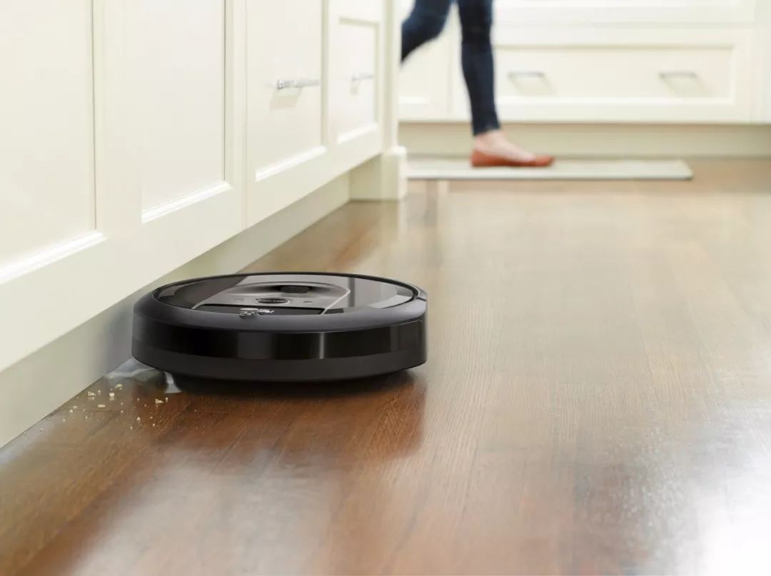“iRobot Roomba i7 +”扫地机器人专利分析