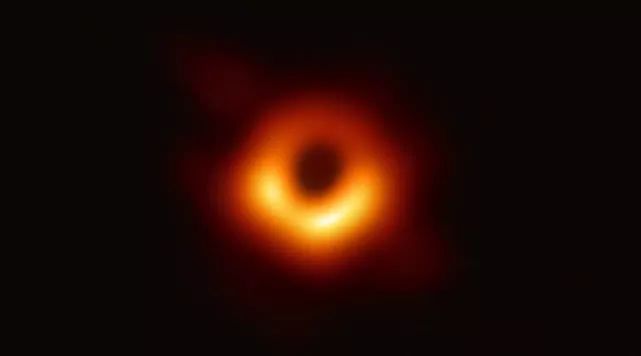 人类首次直接拍摄到黑洞！解密史上首张黑洞照片拍摄
