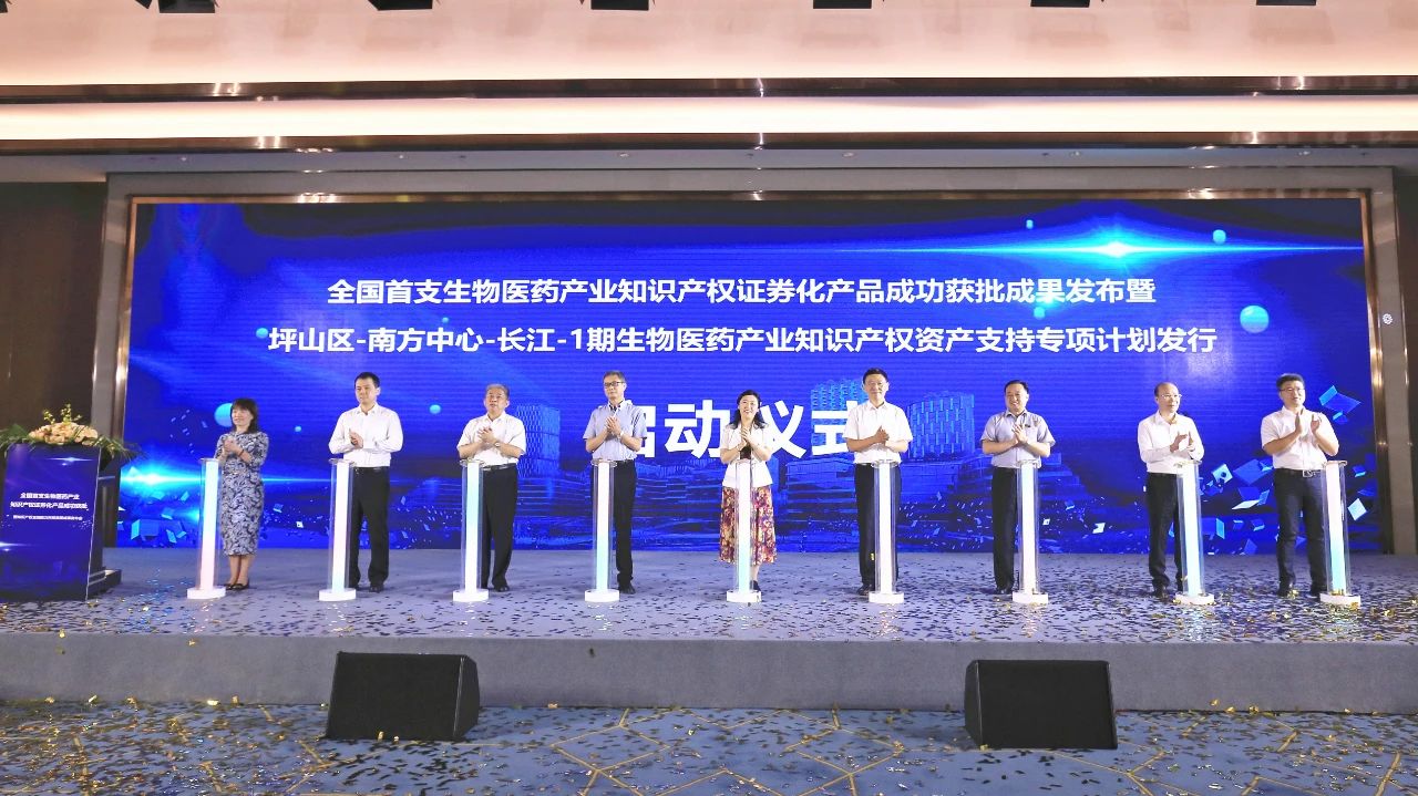 贵州医科大学神奇民族医学院图片_2022贵州医科大学神奇民族医药学院_广西民族民族大学相思湖学院