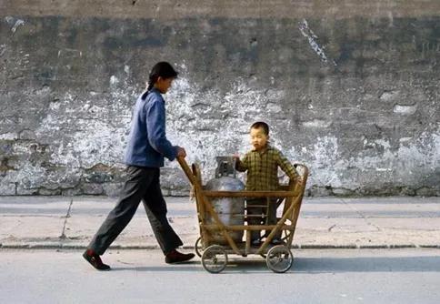 荣获中国外观设计金奖，实现“全满贯”本贯的儿童推车