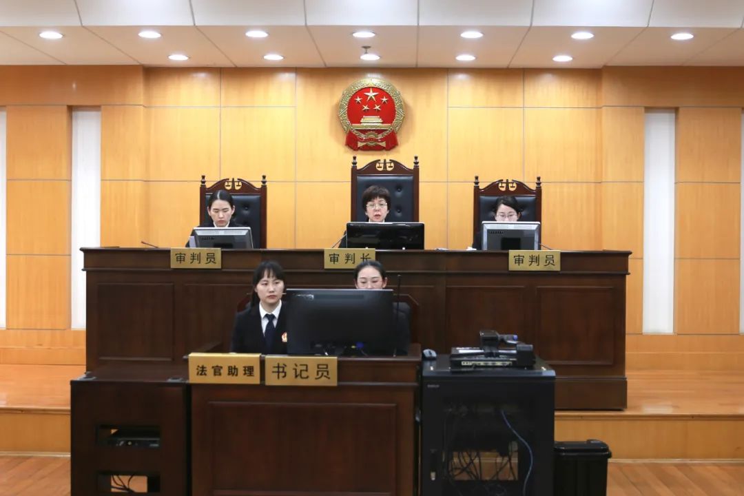 刚刚，“南翔”小笼商标案一审落槌，浦东法院判决被告赔偿234.2万
