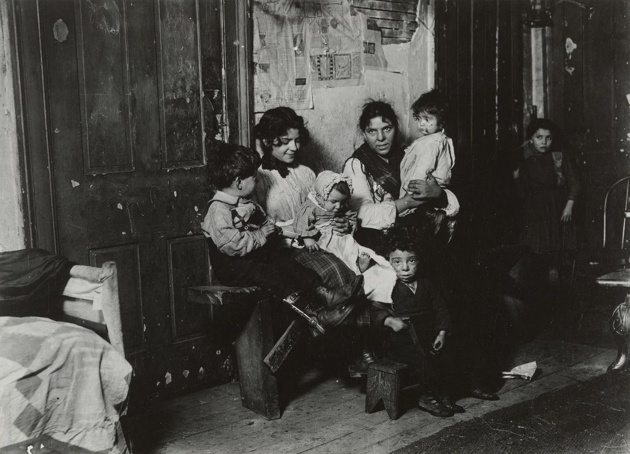 Lewis Hine：一位摄影师的“摩登时代”