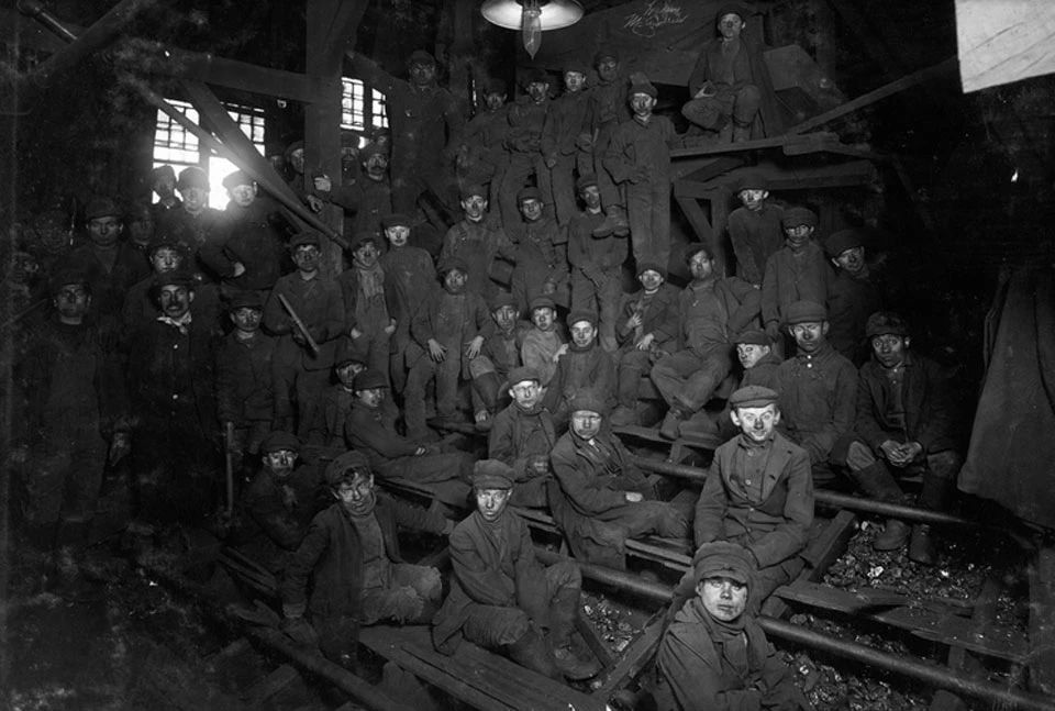 Lewis Hine：一位摄影师的“摩登时代”