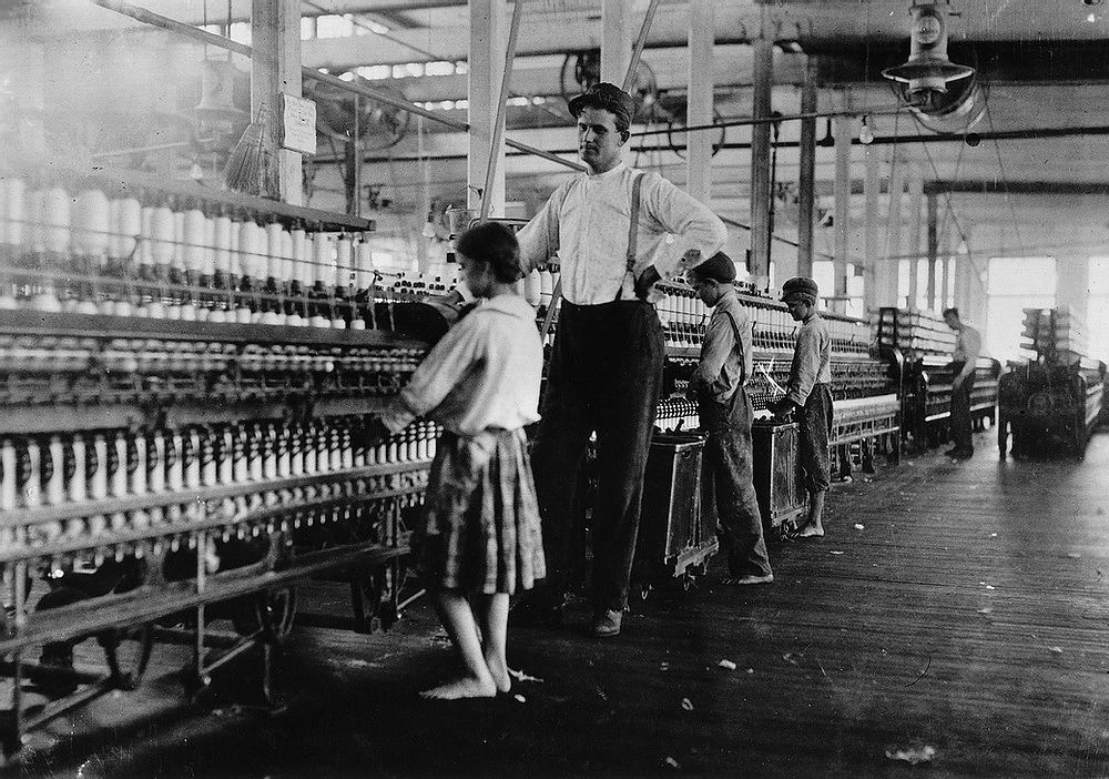 Lewis Hine：一位摄影师的“摩登时代”