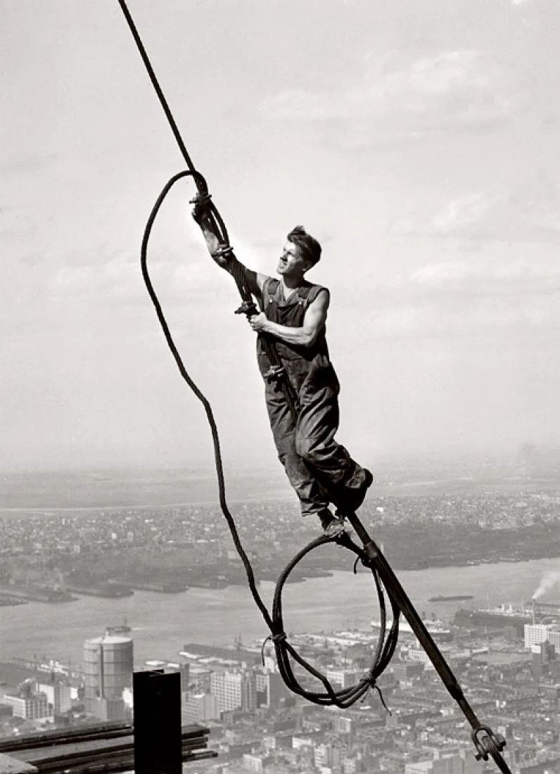 Lewis Hine：一位摄影师的“摩登时代”