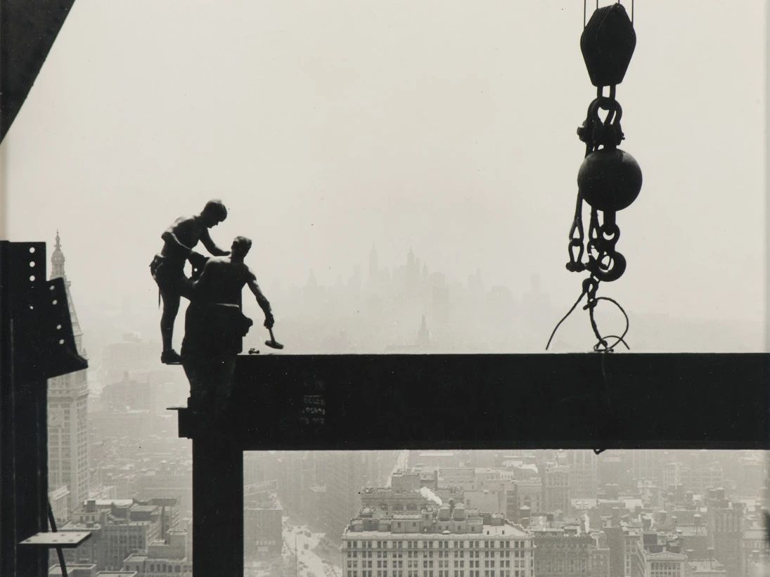 Lewis Hine：一位摄影师的“摩登时代”