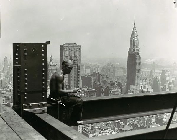 Lewis Hine：一位摄影师的“摩登时代”