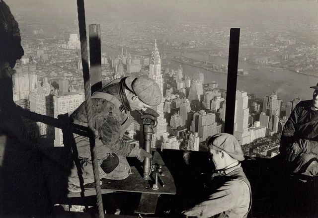 Lewis Hine：一位摄影师的“摩登时代”