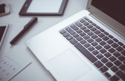 目的是维护屏幕清洁！苹果获MacBook键盘新专利