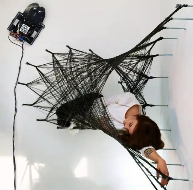 蜘蛛机器人，让你睡在半空中的“盘丝洞”里